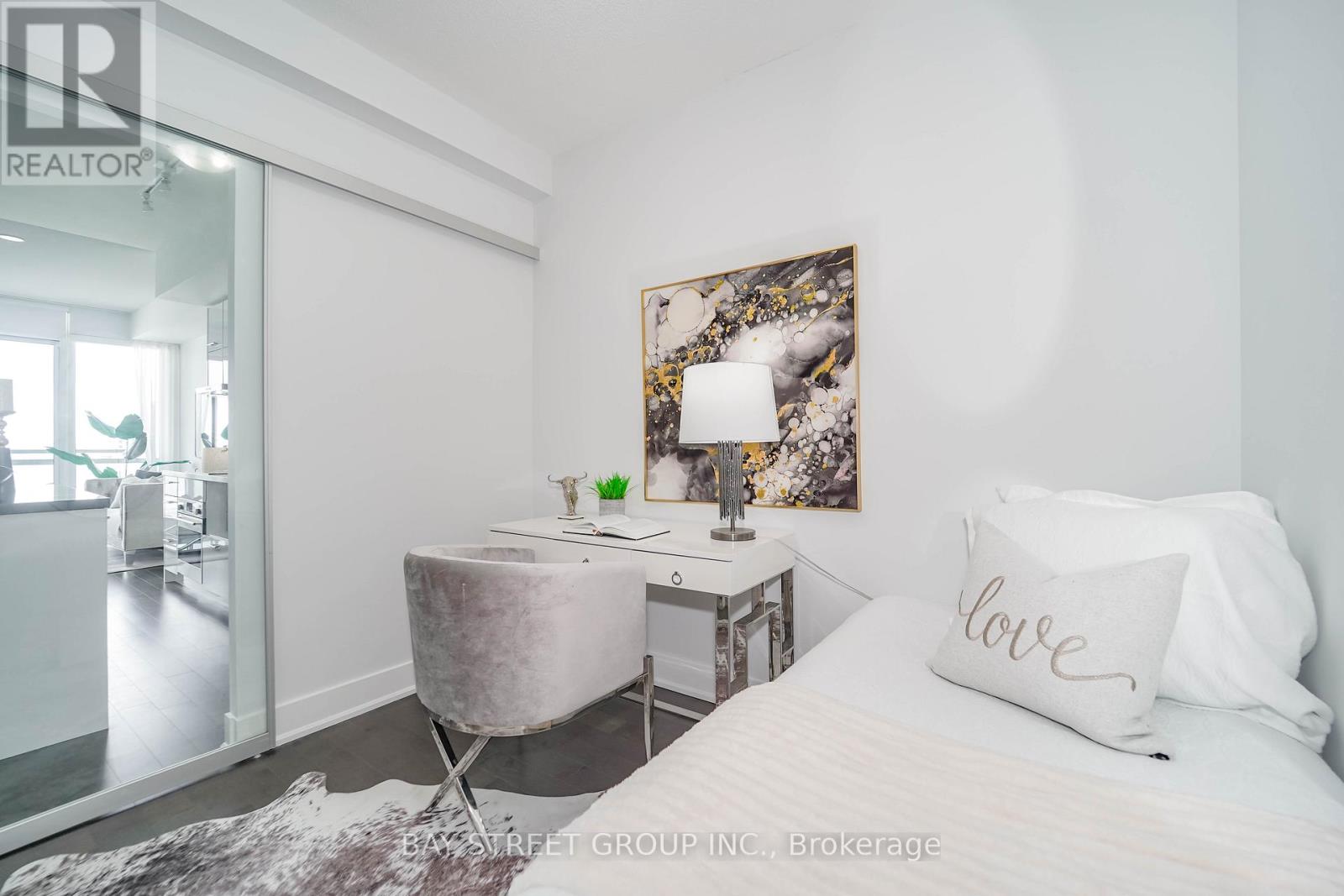 Photo 11 of 909 8081 Birchmount Road, Markham ON