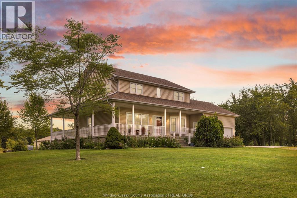 Photo 2 of 7057 Giardini, Essex ON