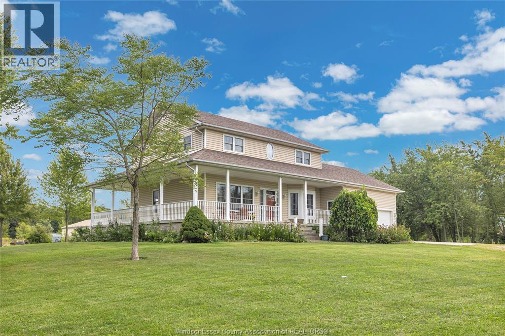 Photo 3 of 7057 Giardini, Essex ON