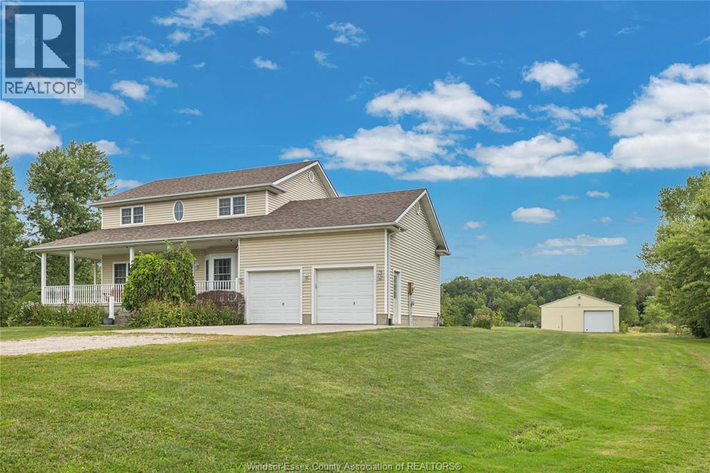 Photo 4 of 7057 Giardini, Essex ON