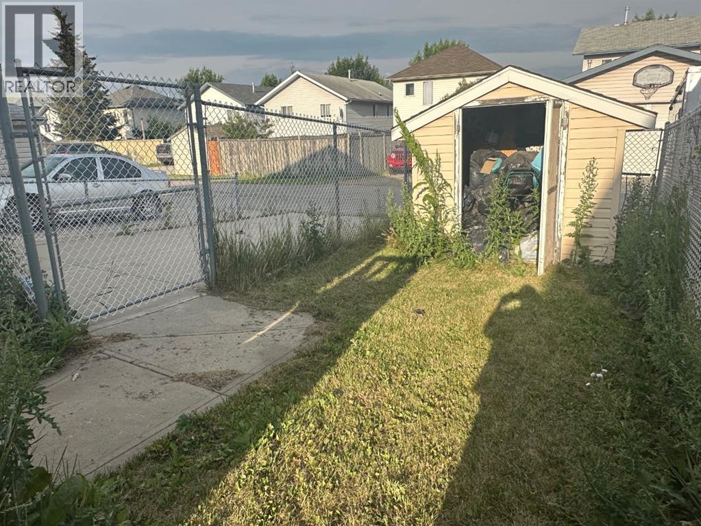 Photo 2 of 12516 97 A Street, Grande Prairie AB
