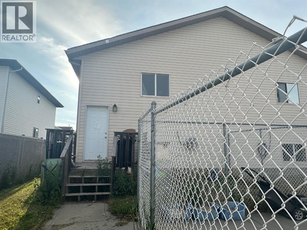 Photo 3 of 12516 97 A Street, Grande Prairie AB