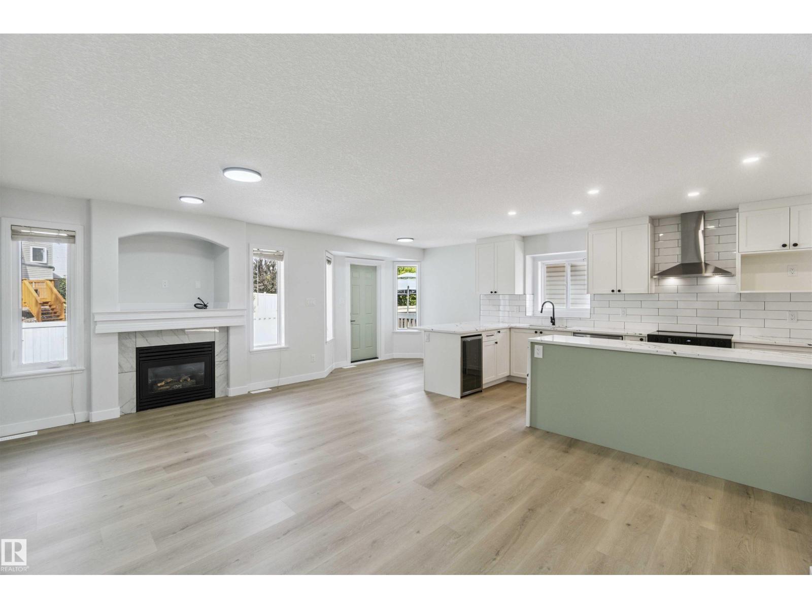 Photo 17 of 618 Layton Co Nw, Edmonton AB