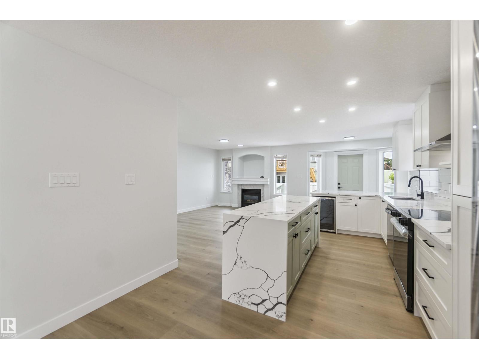 Photo 12 of 618 Layton Co Nw, Edmonton AB