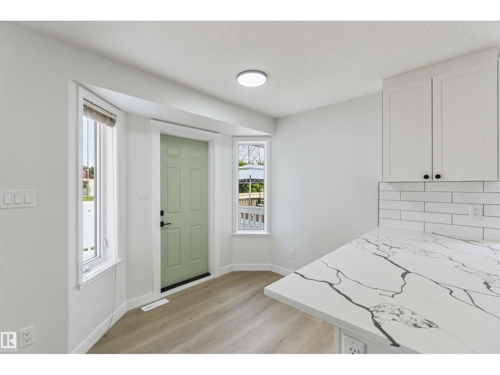 Photo 15 of 618 Layton Co Nw, Edmonton AB