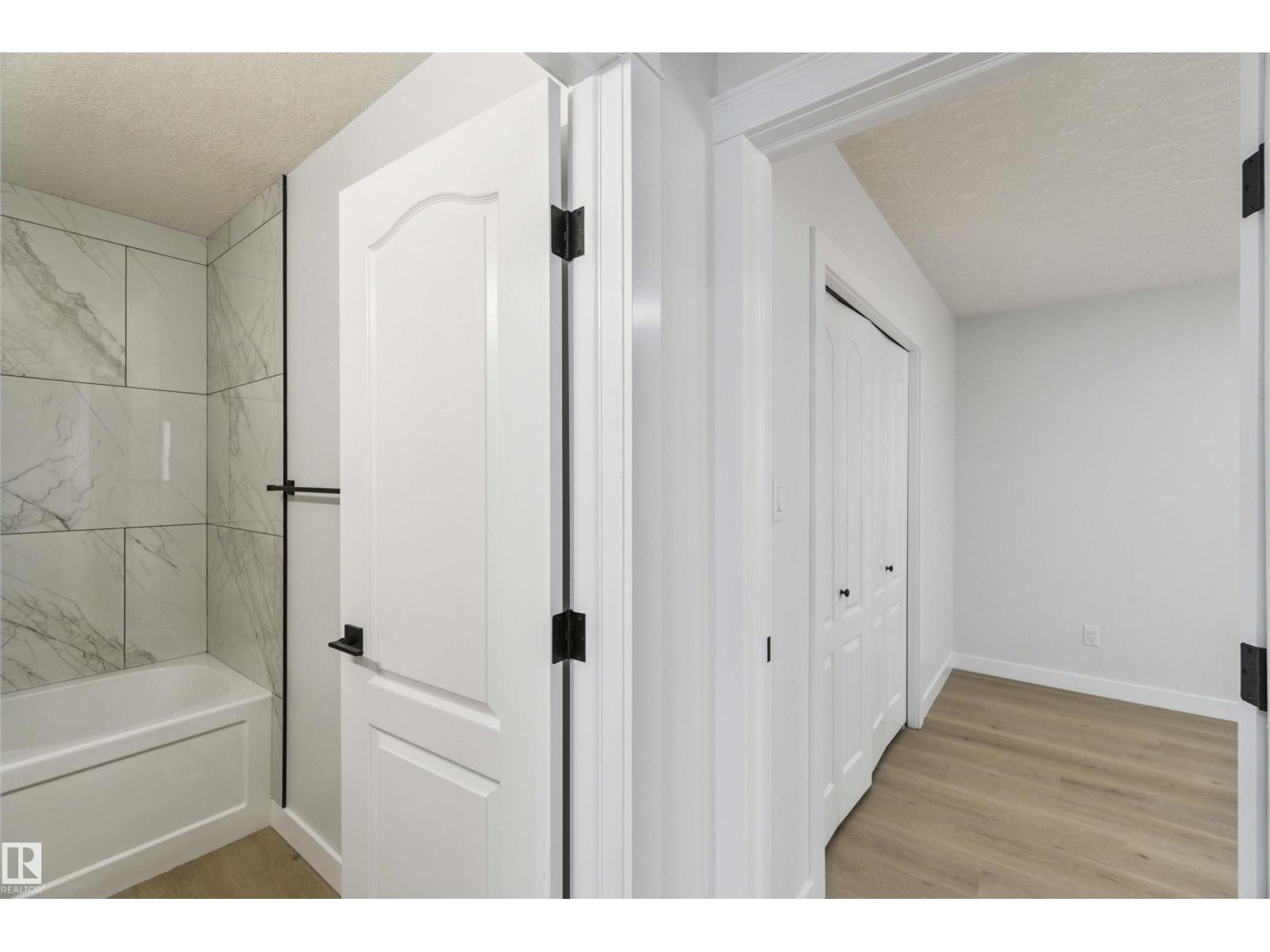 Photo 38 of 618 Layton Co Nw, Edmonton AB