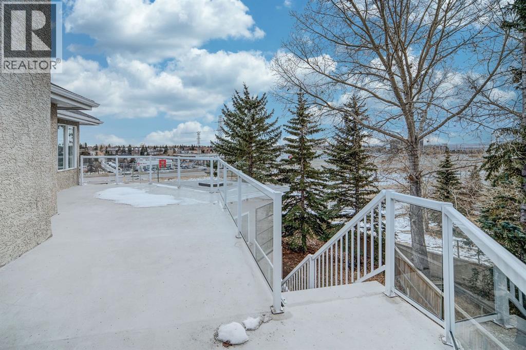 Photo 37 of 2925 Signal Hill Heights Sw, Calgary AB