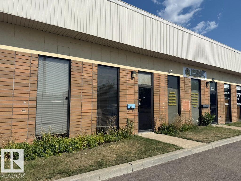Photo 1 of 4840 93 Av Nw, Edmonton AB