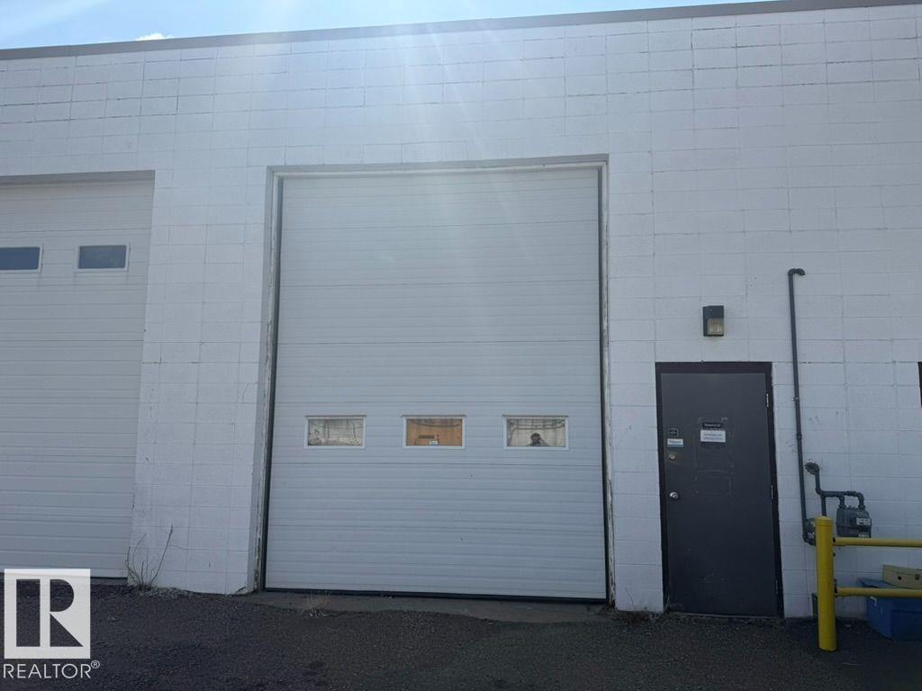 Photo 12 of 4840 93 Av Nw, Edmonton AB