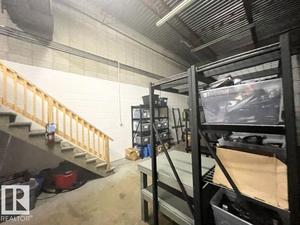 Photo 8 of 4840 93 Av Nw, Edmonton AB