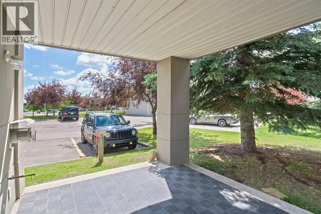 Single Family House for Sale in   Somervale Court SW Somerset Calgary 