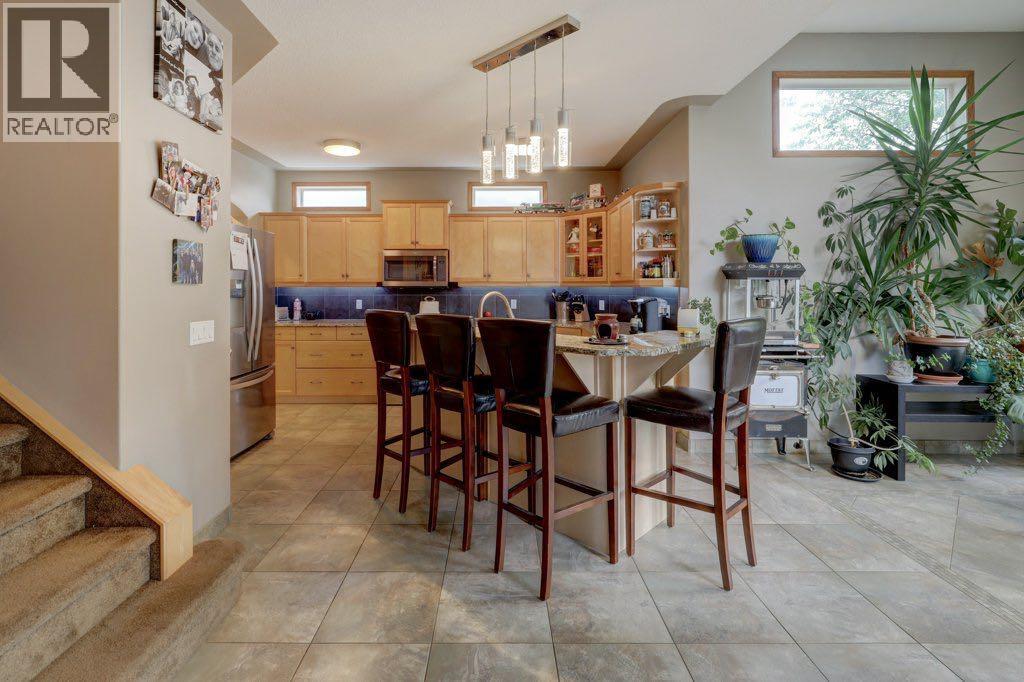 Photo 10 of 2617 Coopers Circle Sw, Airdrie AB