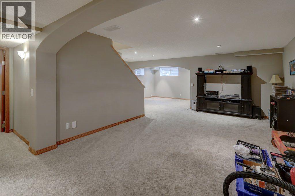 Photo 34 of 2617 Coopers Circle Sw, Airdrie AB