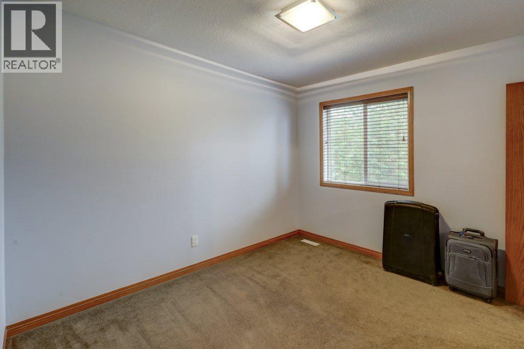 Photo 25 of 2617 Coopers Circle Sw, Airdrie AB