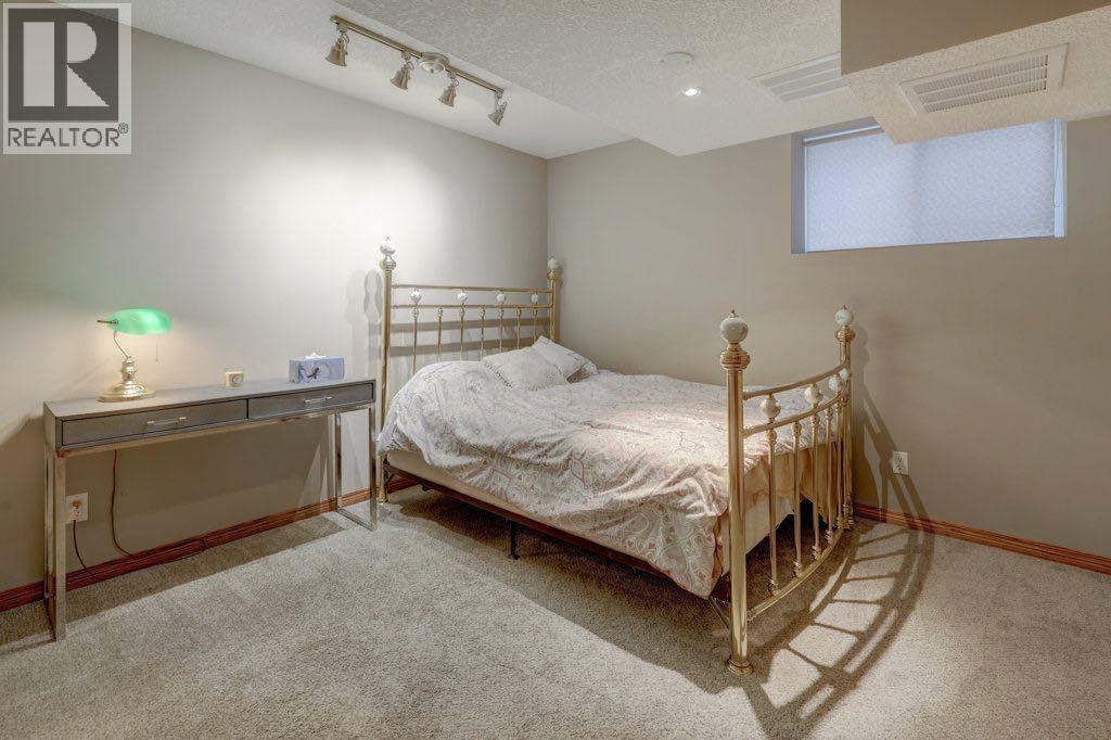 Photo 36 of 2617 Coopers Circle Sw, Airdrie AB