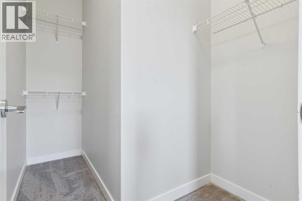 Photo 14 of 1 4513 Bowness Road Nw, Calgary AB