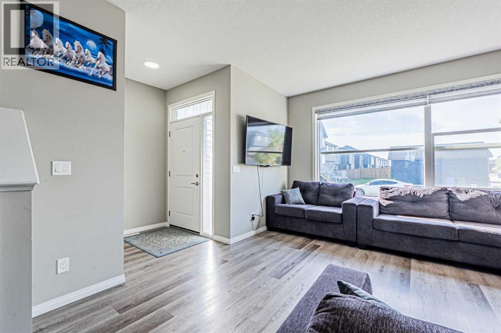 Photo 4 of 145 Corner Ridge Mews Ne, Calgary AB