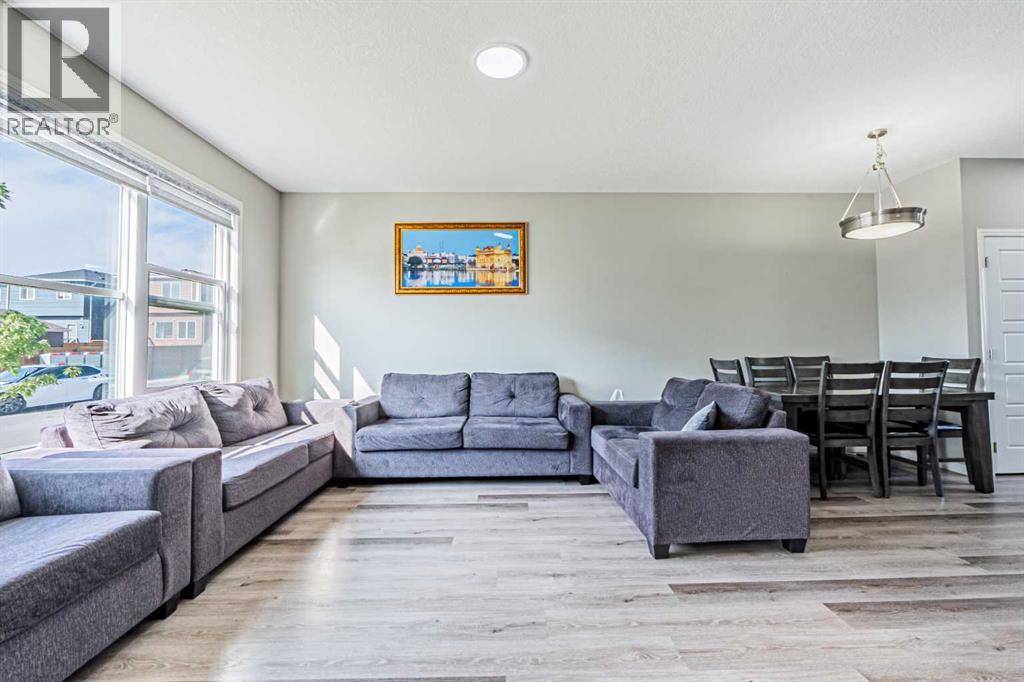 Photo 6 of 145 Corner Ridge Mews Ne, Calgary AB