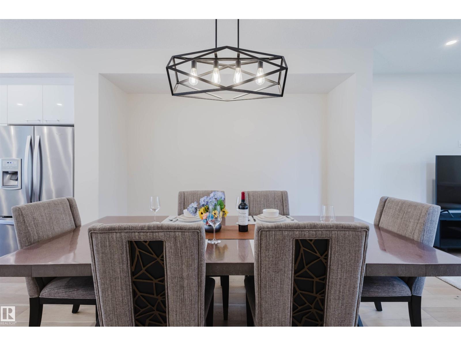 Photo 11 of 10824 66 Av Nw, Edmonton AB