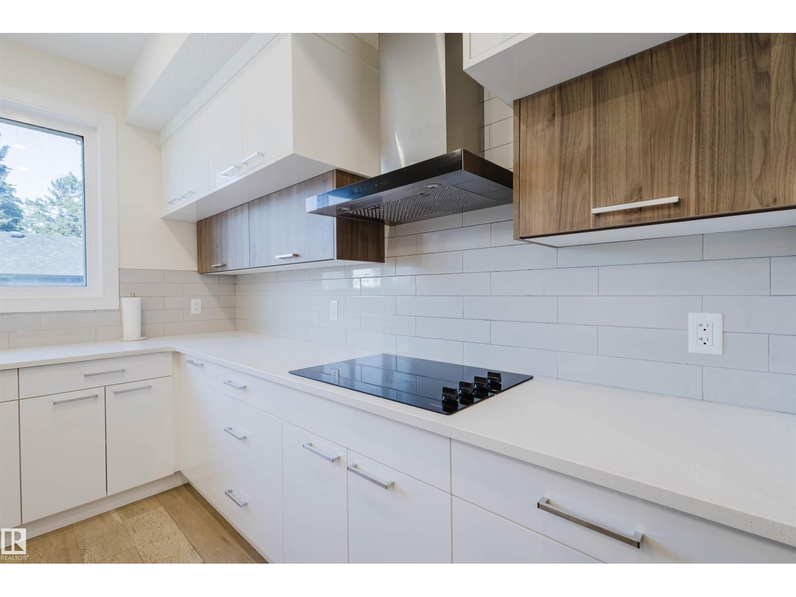 Photo 15 of 10824 66 Av Nw, Edmonton AB