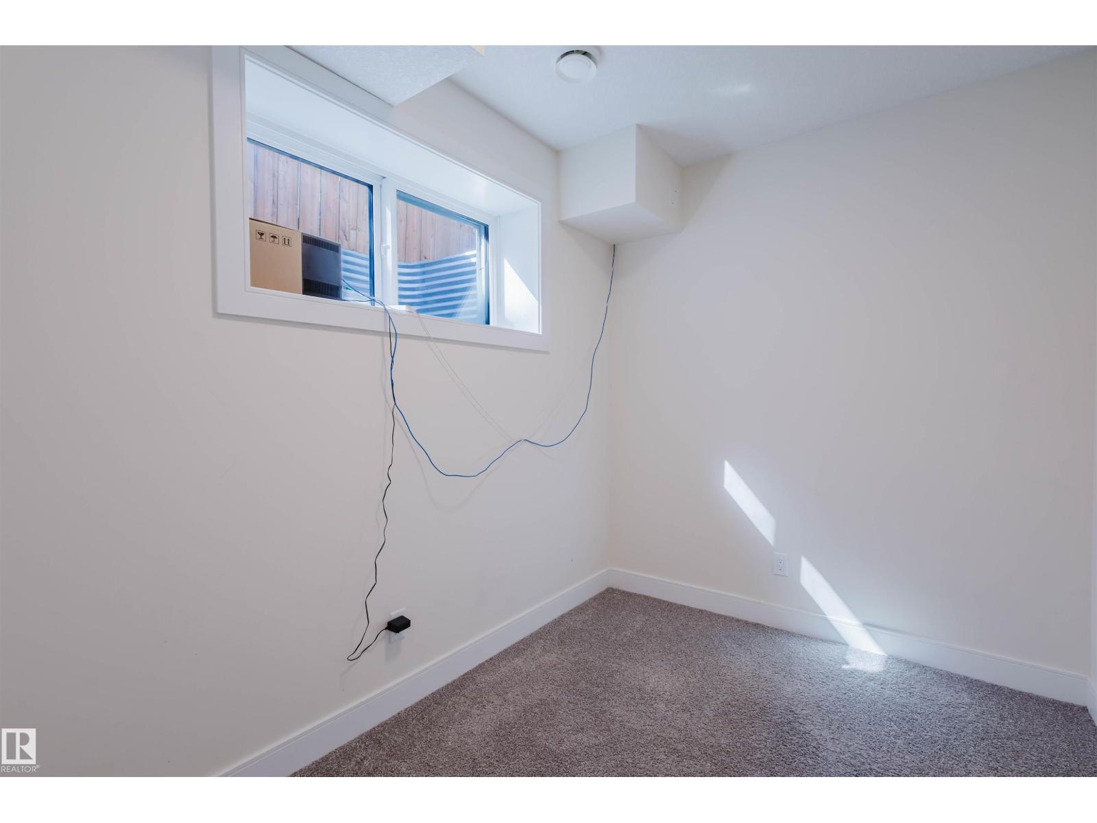 Photo 39 of 10824 66 Av Nw, Edmonton AB
