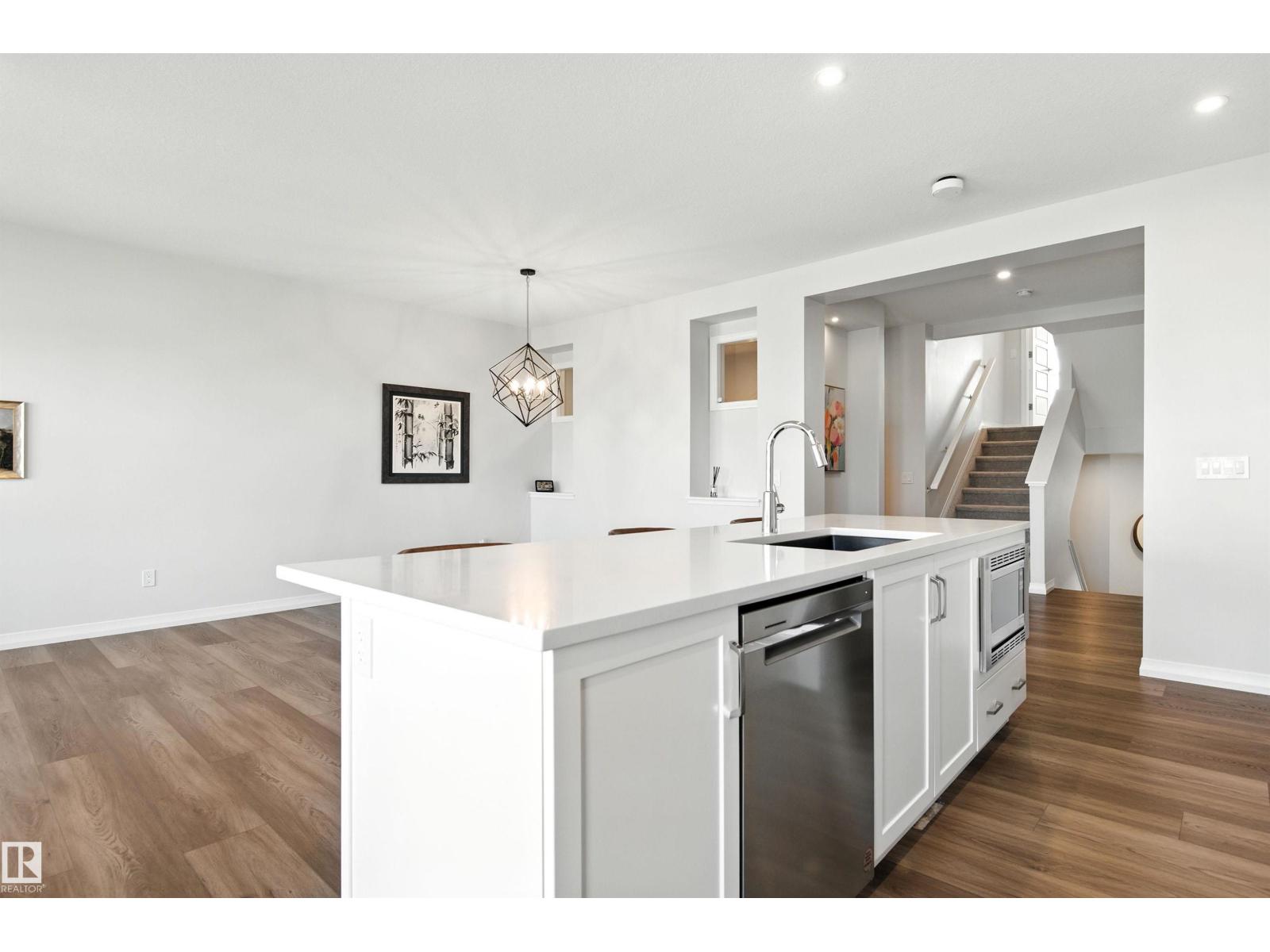 Photo 16 of 2520 206 Street Nw Nw, Edmonton AB