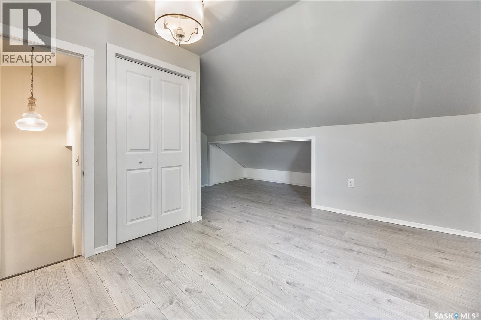 Photo 19 of 711 L Avenue S, Saskatoon SK