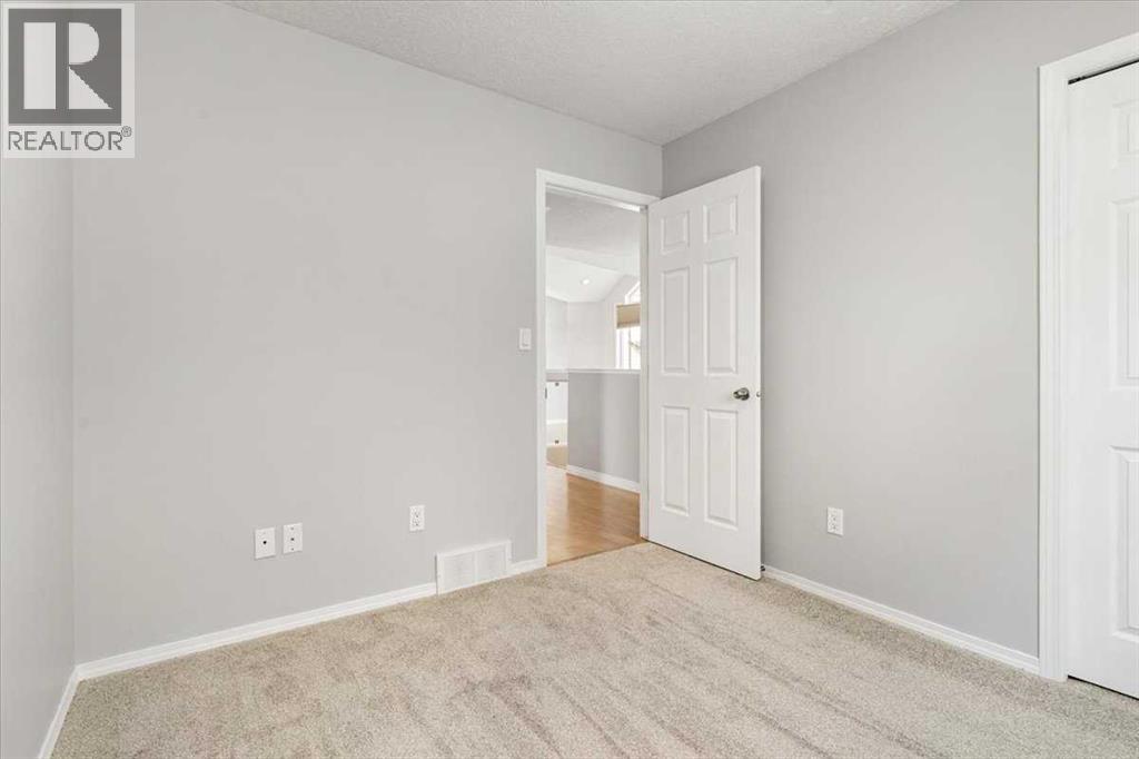 Photo 15 of 10653 Royal Oaks Drive, Grande Prairie AB