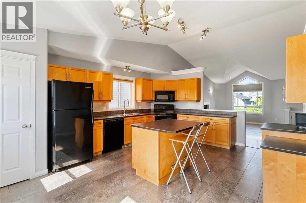 Photo 5 of 10653 Royal Oaks Drive, Grande Prairie AB