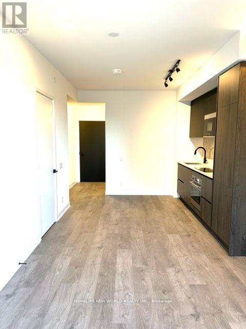 Photo 4 of 1521 108 Peter Street, Toronto ON