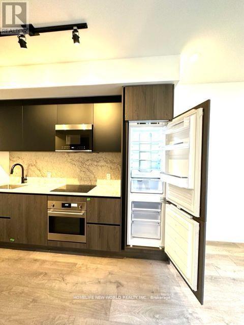 Photo 5 of 1521 108 Peter Street, Toronto ON