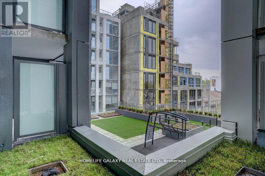 Photo 18 of 307 2020 Bathurst Street, Toronto ON