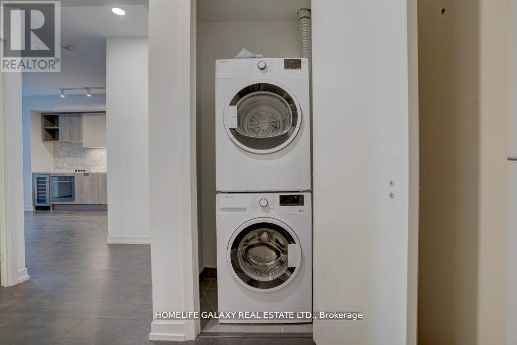 Photo 5 of 307 2020 Bathurst Street, Toronto ON