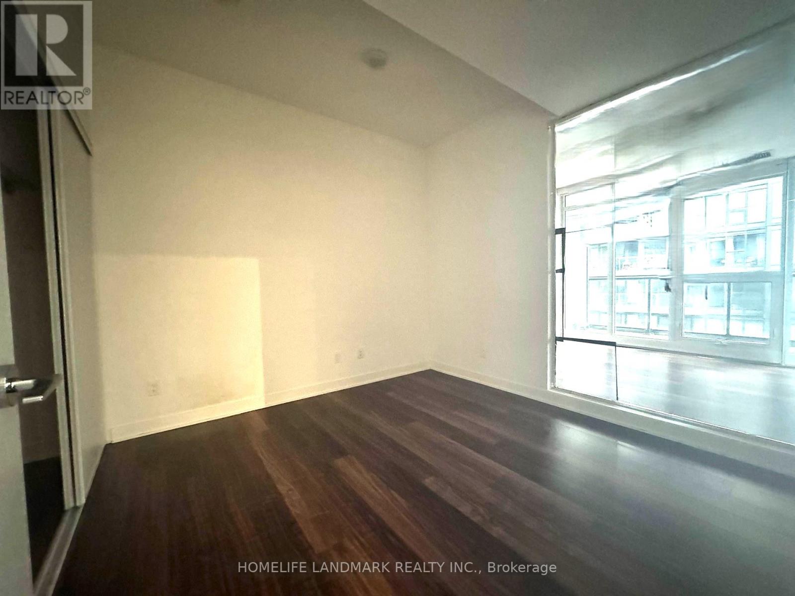 Photo 8 of 608 90 Queens Wharf Road, Toronto ON