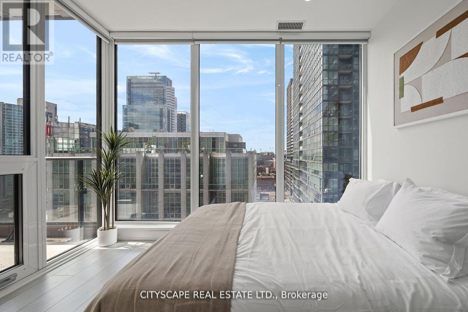 Photo 4 of 1802 55 Mercer Street, Toronto ON