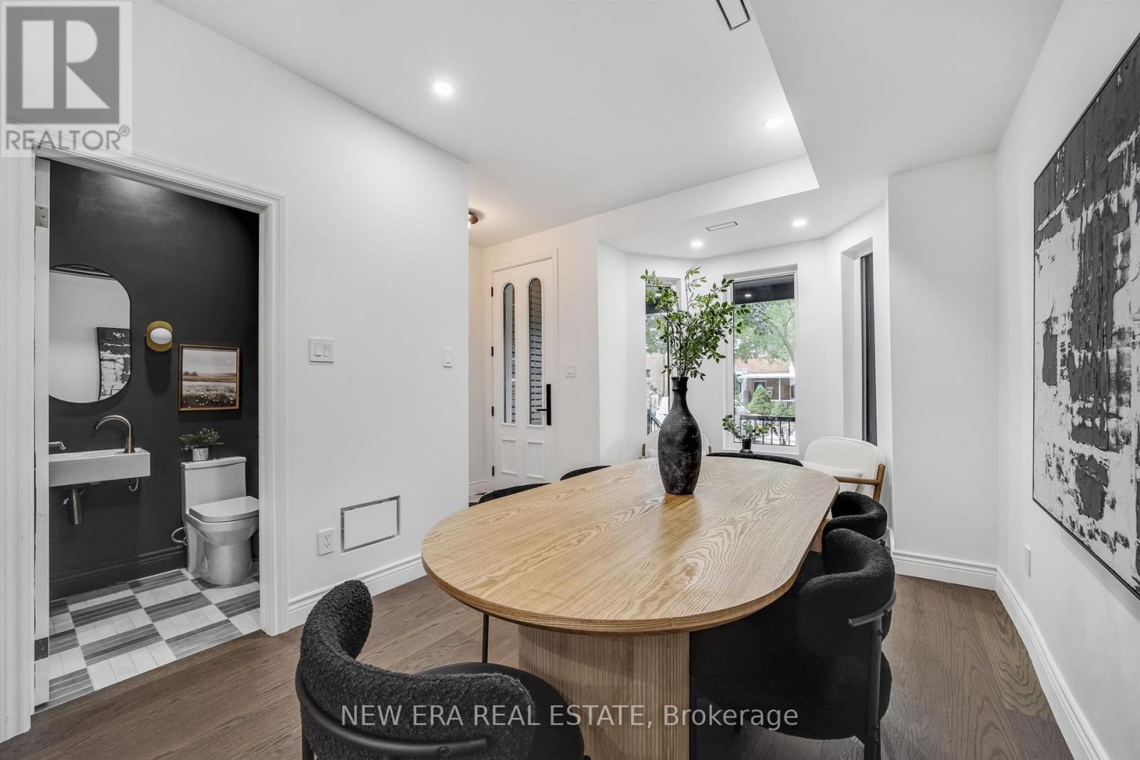 Photo 11 of 283 Clinton Street, Toronto ON
