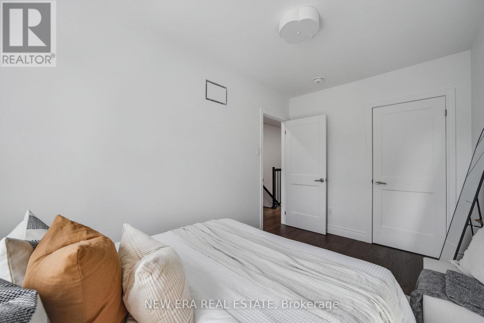 Photo 16 of 283 Clinton Street, Toronto ON