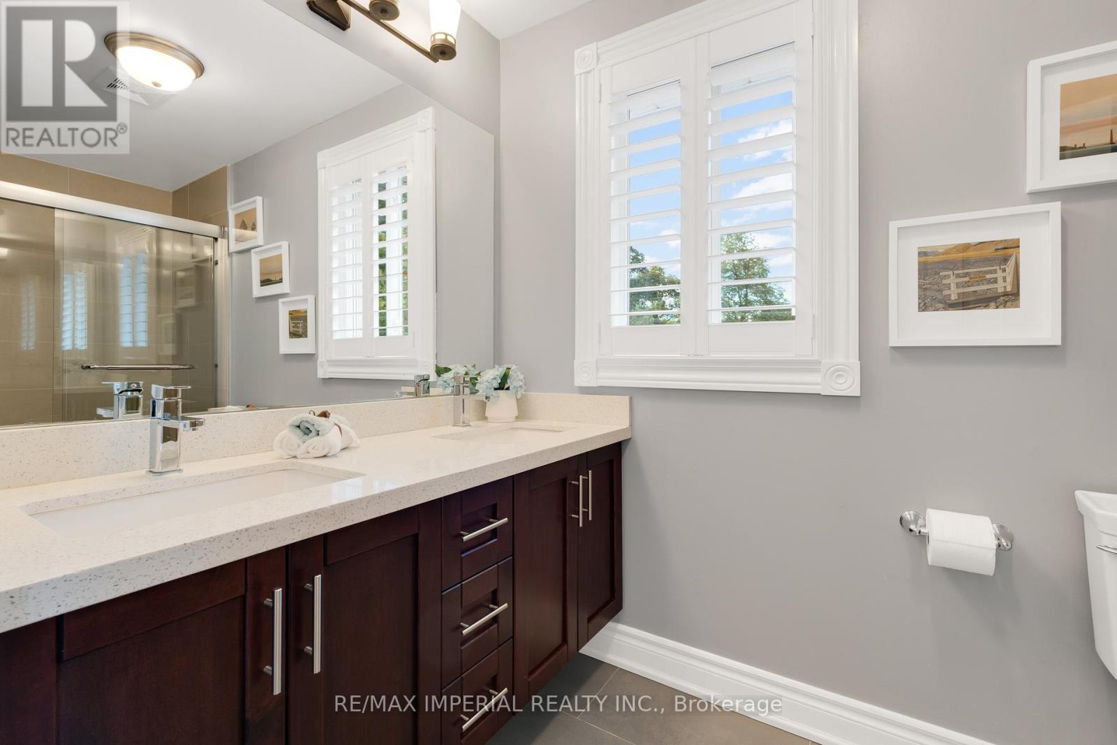 Photo 35 of 263 Upper Highland Crescent, Toronto ON