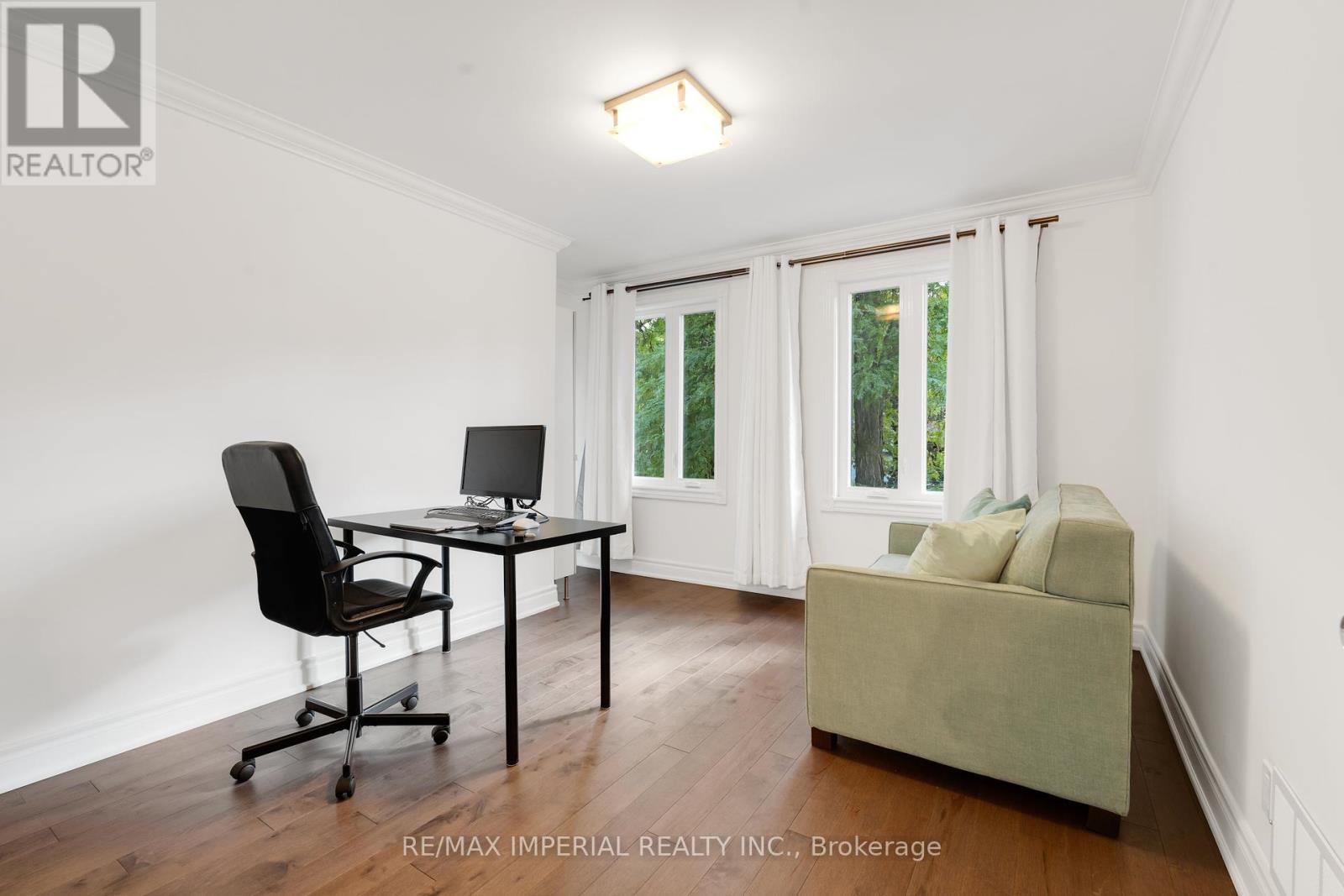 Photo 39 of 263 Upper Highland Crescent, Toronto ON