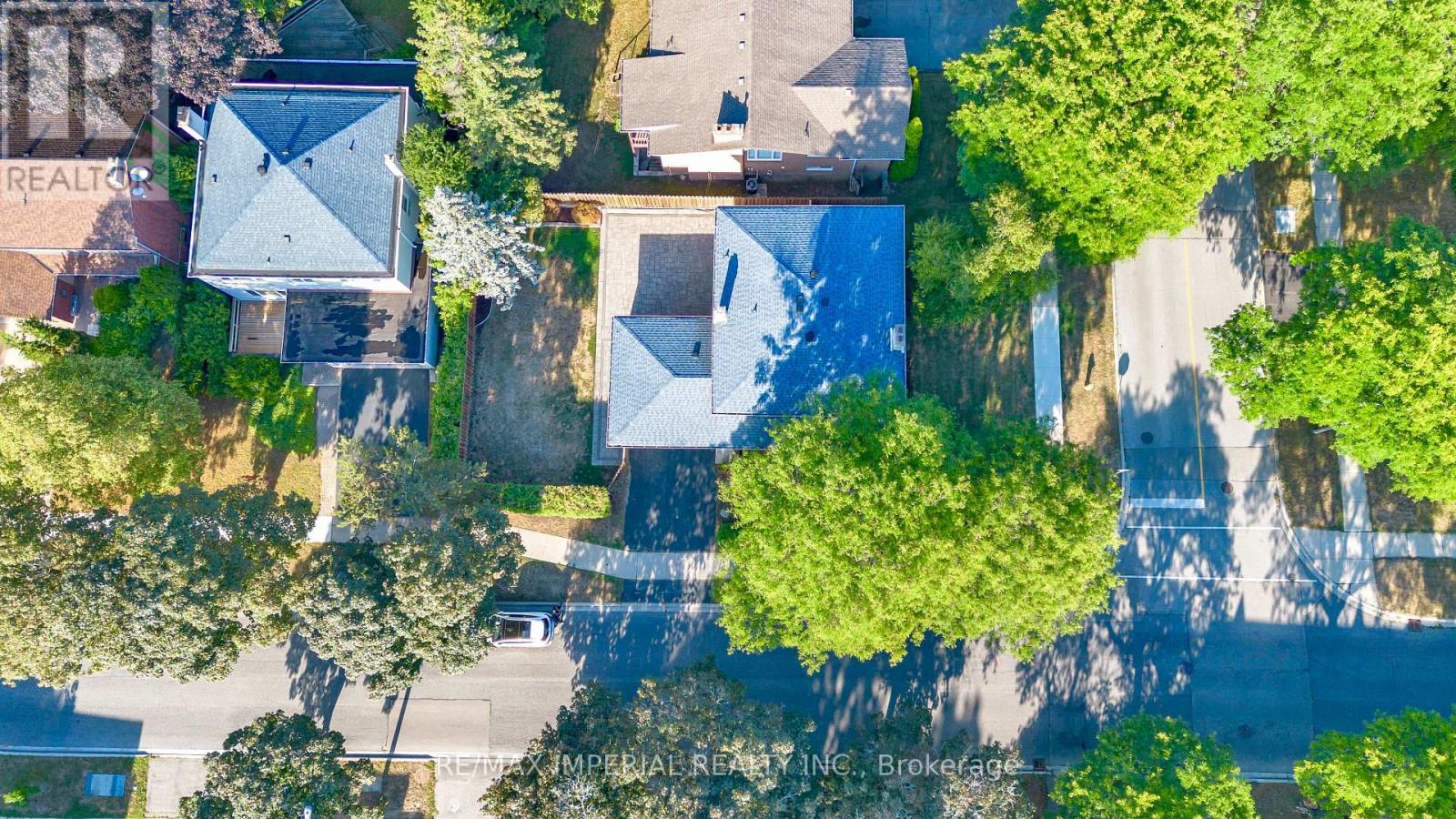 Photo 5 of 263 Upper Highland Crescent, Toronto ON