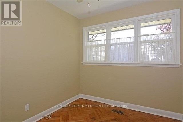 Photo 4 of 71 Grace Street, Toronto ON