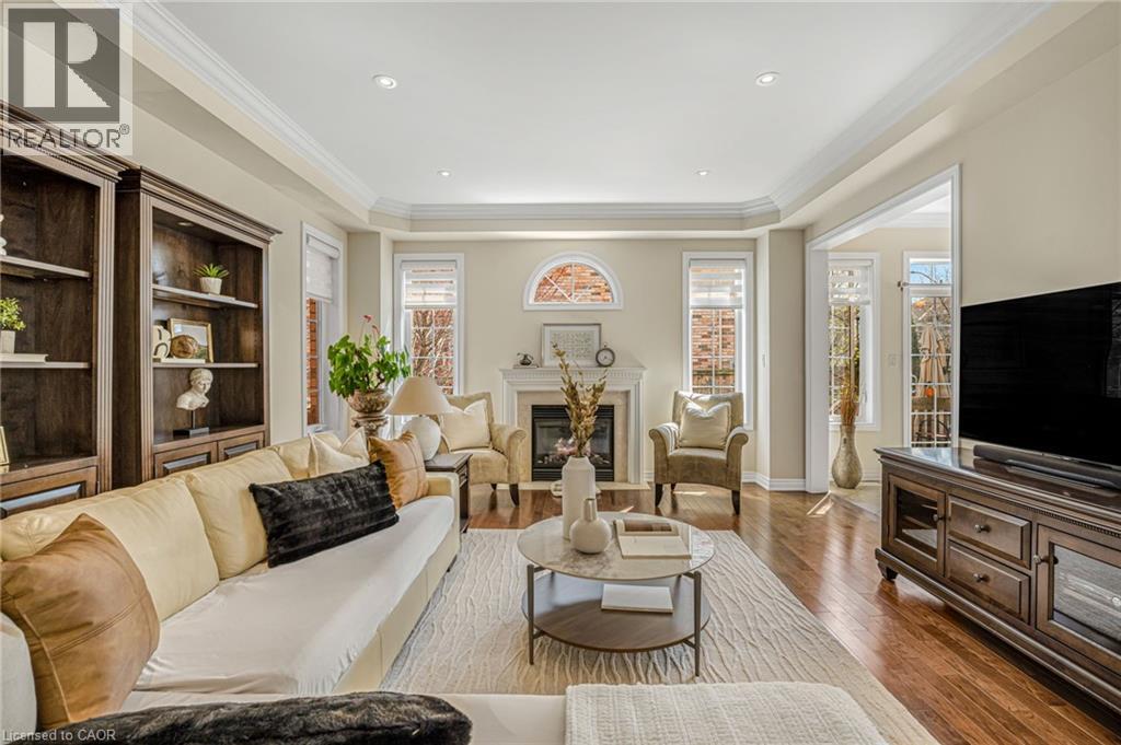 Photo 12 of 3308 Granite Gate, Burlington ON