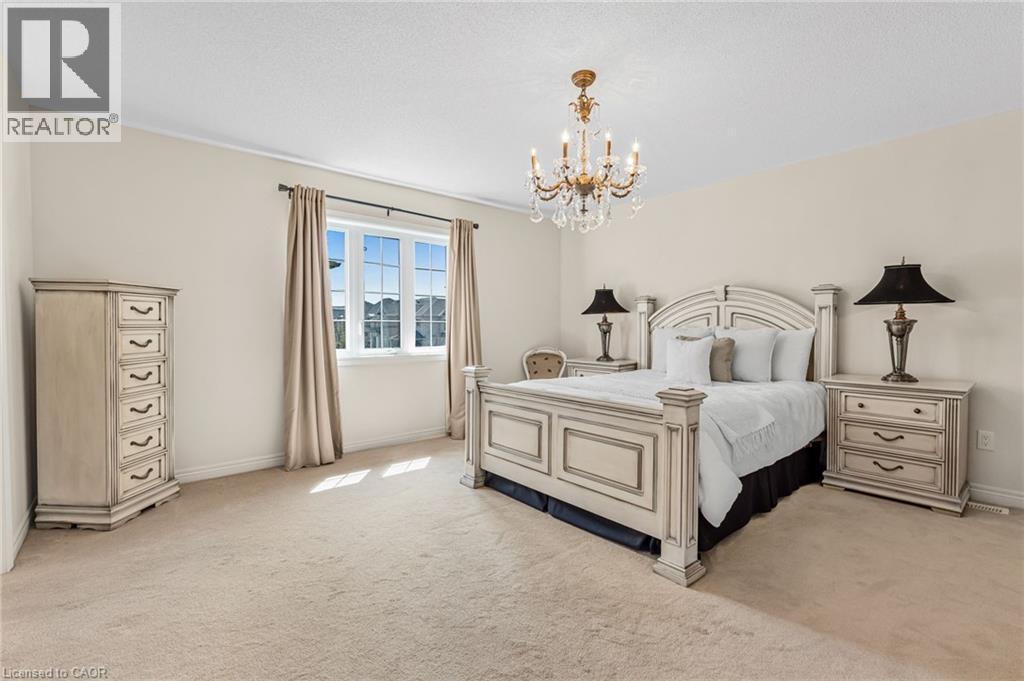 Photo 29 of 3308 Granite Gate, Burlington ON