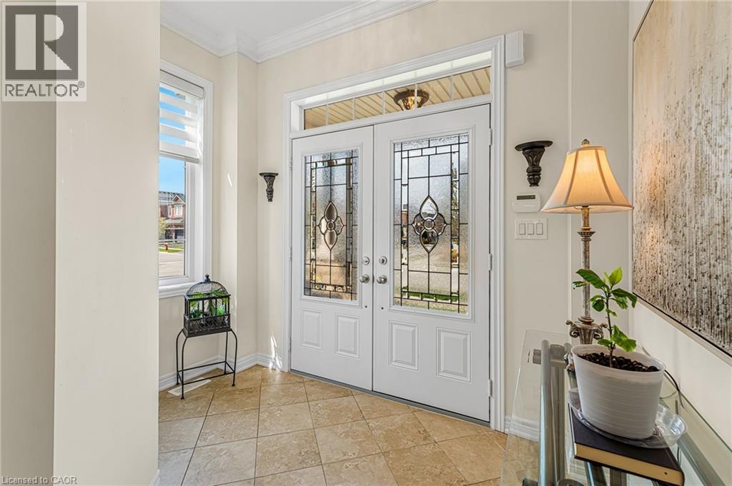 Photo 5 of 3308 Granite Gate, Burlington ON