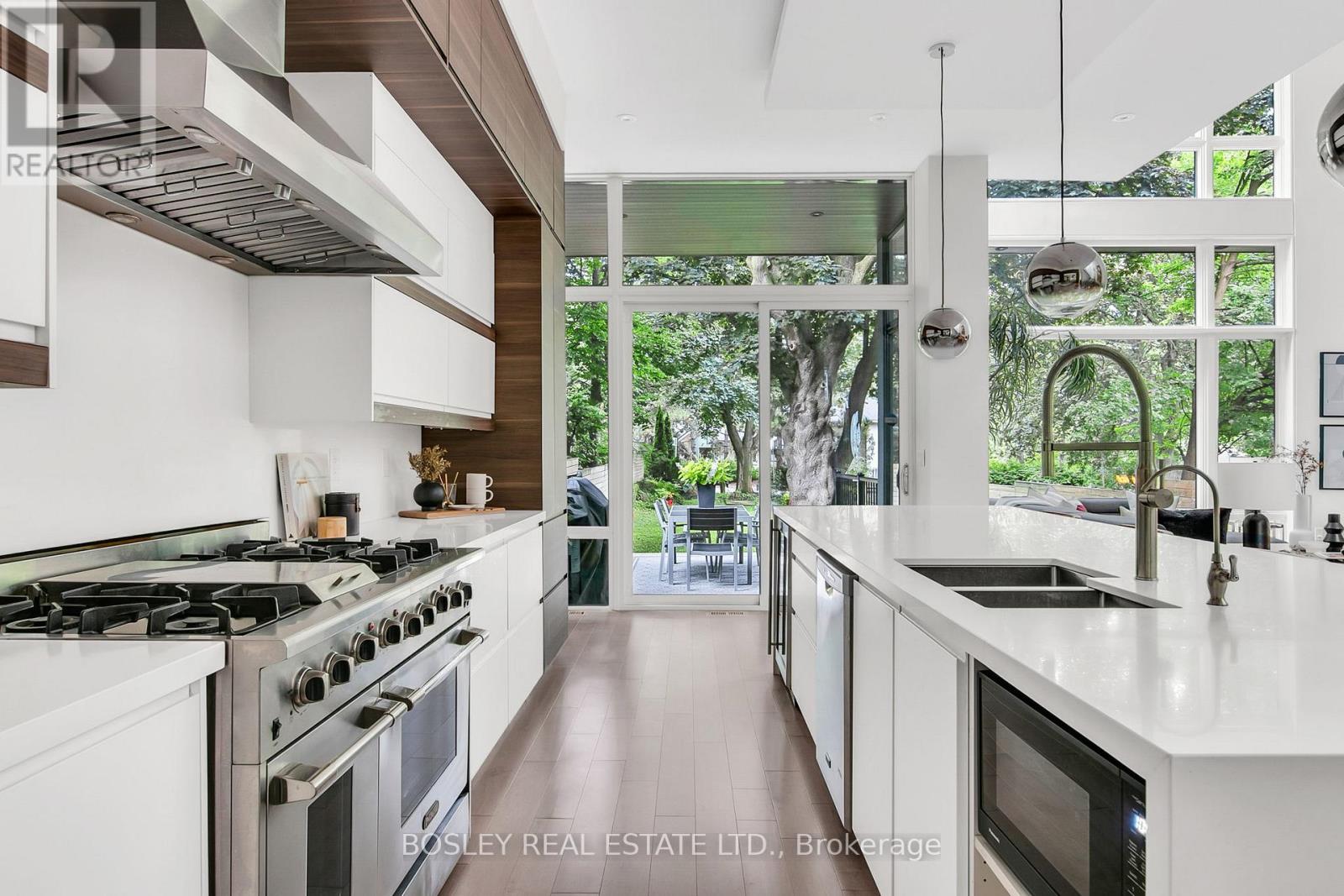 Photo 18 of 1144 Broadview Avenue, Toronto ON