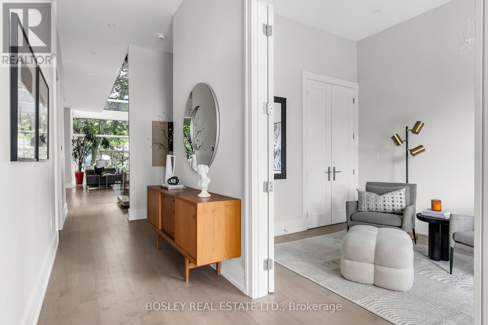 Photo 5 of 1144 Broadview Avenue, Toronto ON