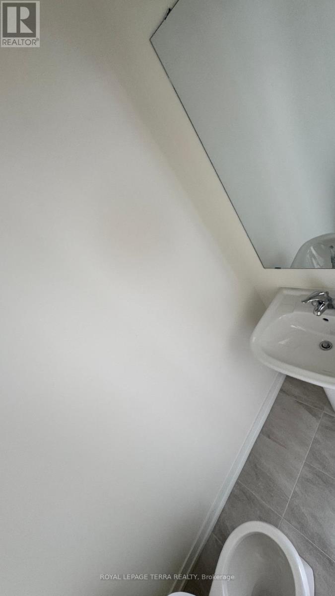 Photo 20 of 111 1695 Dersan Street, Pickering ON