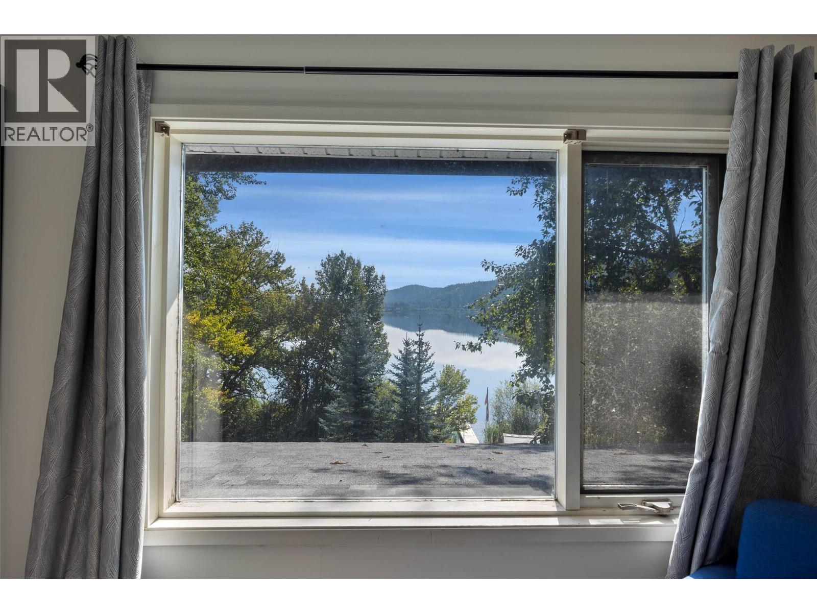 3060 MAQUINNA Road, Kamloops