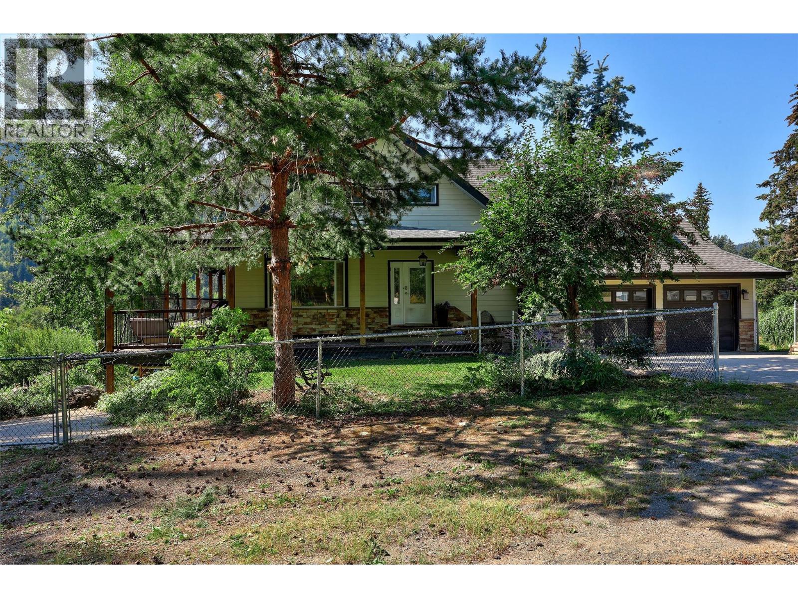 3060 MAQUINNA Road, Kamloops