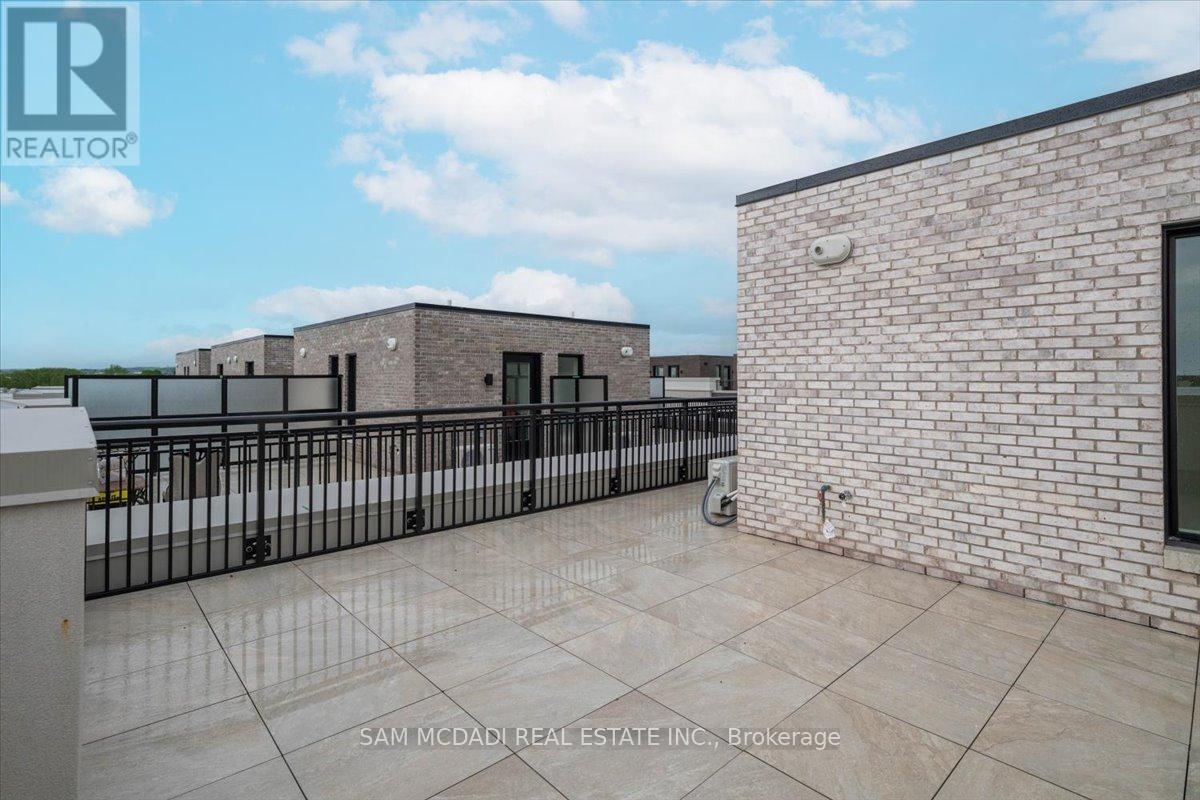 Photo 1 of C 301 6 Red Squirrel Lane, Richmond Hill ON